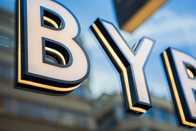 Letras Caixa para Bar: A Importância da Comunicação Visual